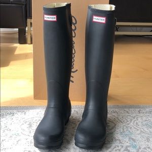 SOLD Matte Black Hunter Rainboots, Women US Sz 10